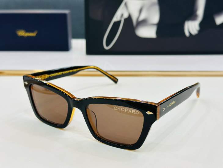Picture of Chopard Sunglasses _SKUfw64327514fw